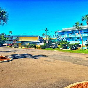 The Port Hotel And Marina